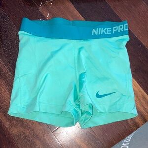 Nike pros adult small multicolored shorts 3” inseam